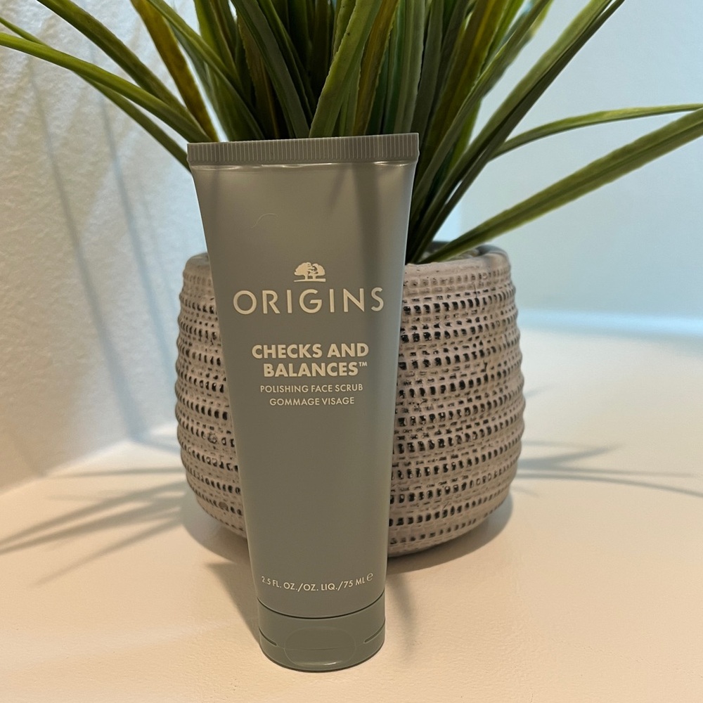 🫧 New Origins CHECKS AND BALANCES Polishing Face Scrub - 2.5fl oz